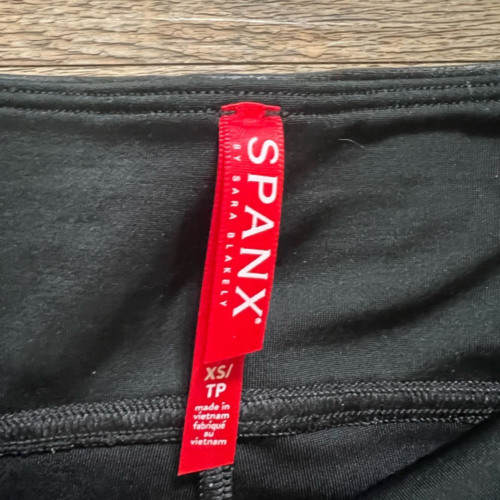 Spanx faux leather leggings - size xsmall - Picture 3 of 10